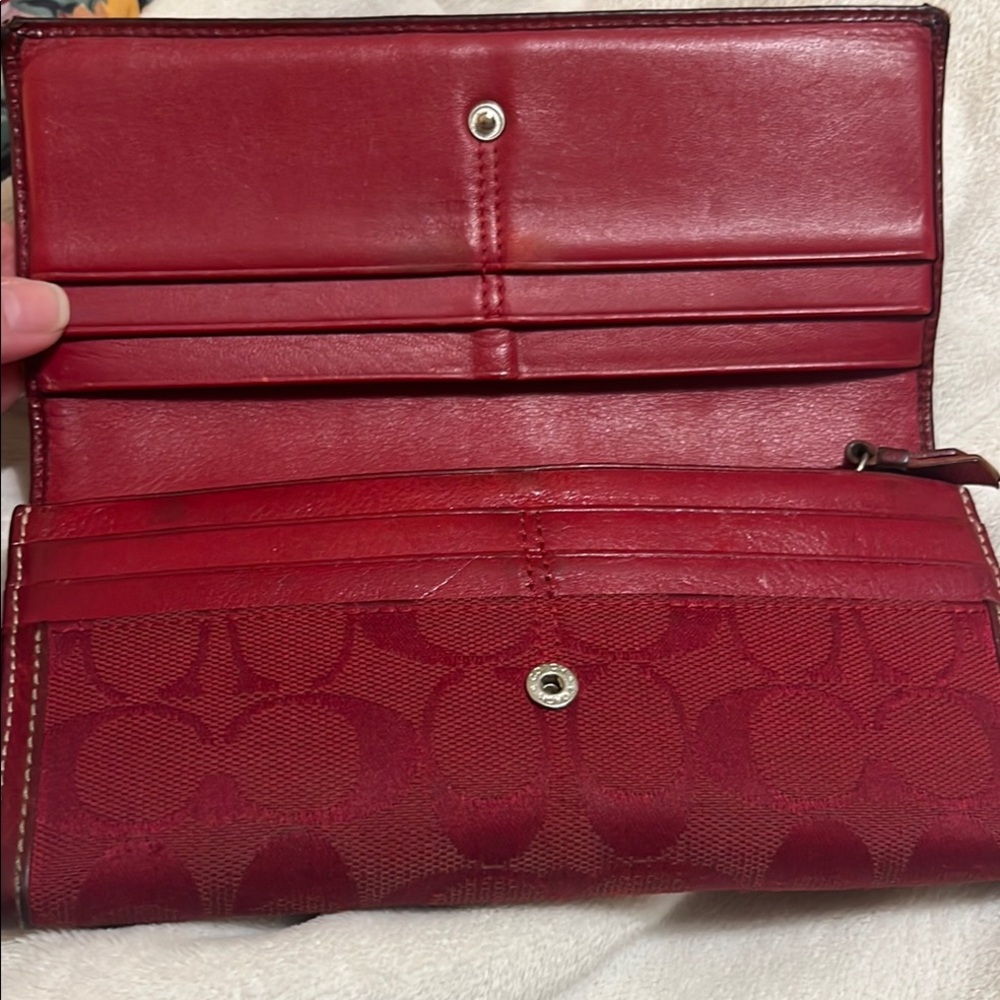 Coach Red Wallet Luxurious Leather Craftsmanship